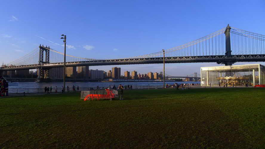 NYC_2015-06-21 19-42-31_P1110387